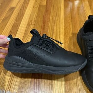 Black Clove Women’s Classic Sneakers